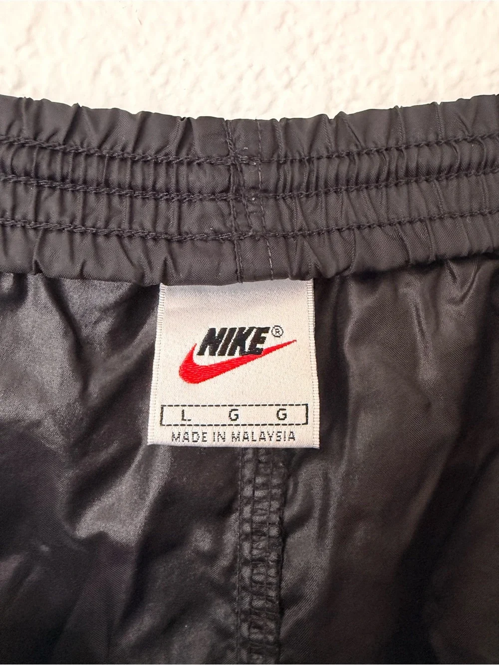 Men's Black Lightweight Track Pants - Comfortable Athletic Fit